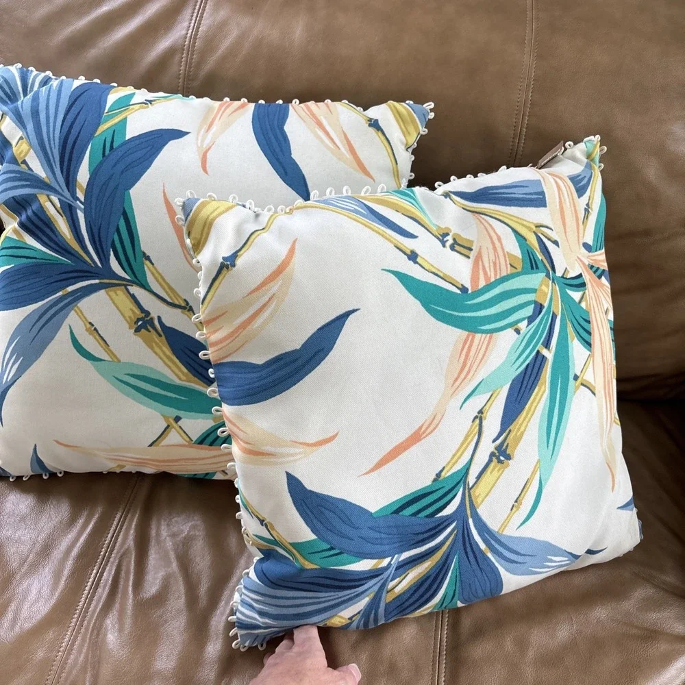 allen + roth‎ Floral Off-white Square Summer Tropical Throw Pillows Lot of 2 EUC